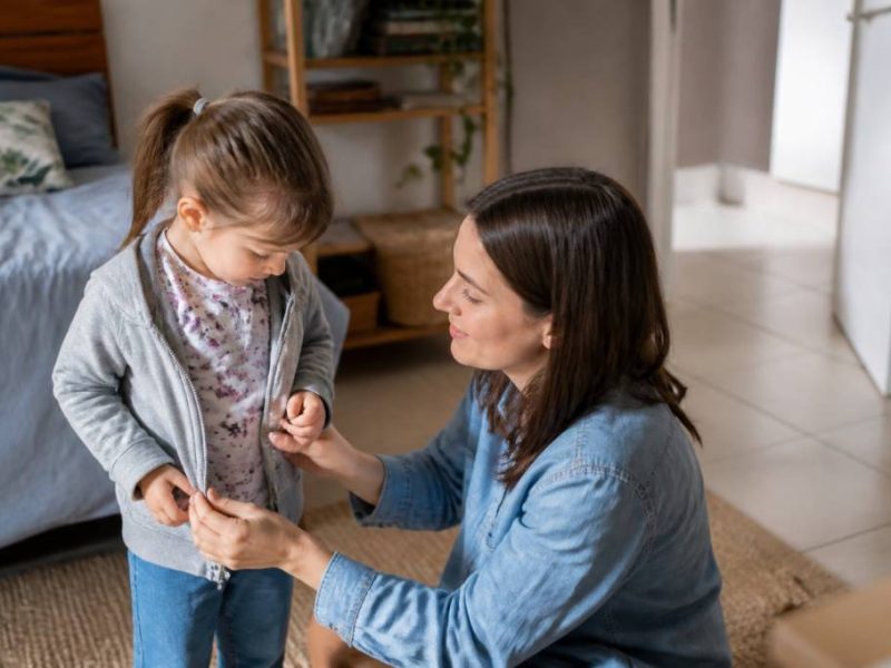 Comment aider son enfant à développer son autonomie au quotidien sans le brusquer ?